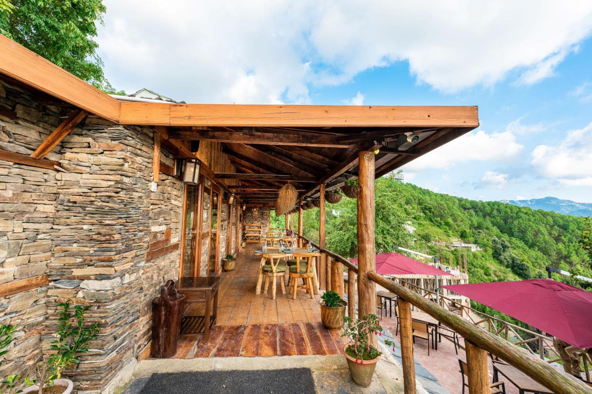 The Manor Luxury Apartments, Shimla มาโชบรา ภายนอก รูปภาพ