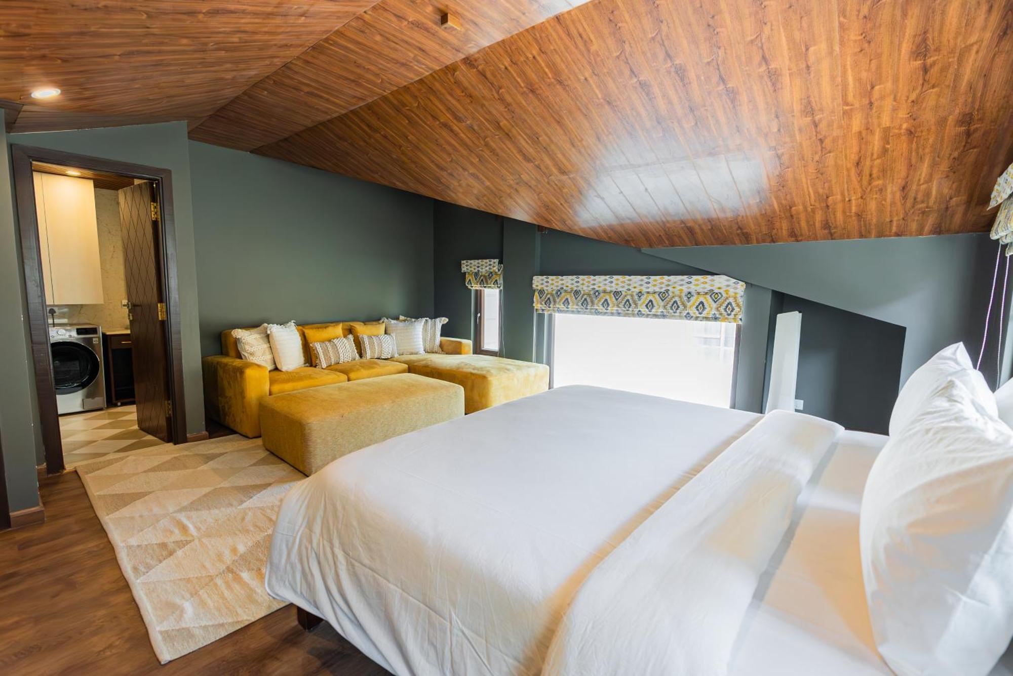 The Manor Luxury Apartments, Shimla มาโชบรา ภายนอก รูปภาพ