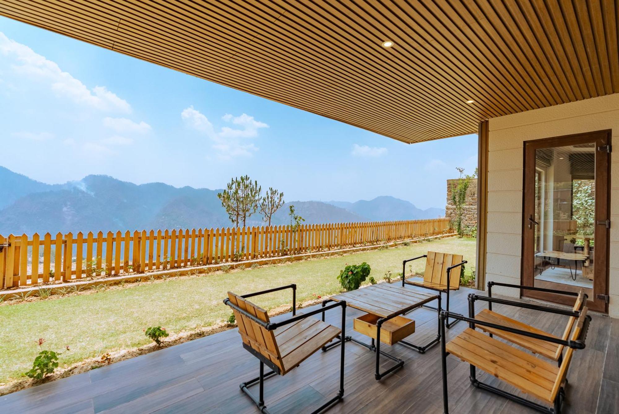 The Manor Luxury Apartments, Shimla มาโชบรา ภายนอก รูปภาพ